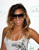 th_14686_celebrity-paradise.com-The_Elder-Ashanti_2010-02-15_-_Gifting_Services_held_At_The_Gifting_Services_Shoroom_379_122_1169lo.jpg