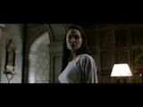 http://img103.imagevenue.com/loc121/th_18006_Angelina_Jolie_in_TombRaider_1_2a_122_121lo.jpg