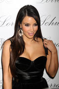 th_05148_celebrity_paradise.com_Kim_Kardashian_2BHappy_Jewelry_Collection_Launch_New_York_22.11.2010_04_122_639lo.jpg