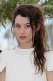 th_40605_AstridBerges_Frisbey_PoTCOnStrangerTidesphotocall_64thCannesIFF_140511_006_122_685lo.jpg