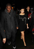 th_46094_celebrity-paradise.com-The_Elder-Kim_Kardashian_2010-02-12_-_Hang_Out_in_NYC_334_122_696lo.jpg