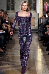 http://img103.imagevenue.com/loc1068/th_126734249_EmilioPucci_FW112_015_122_1068lo.jpg