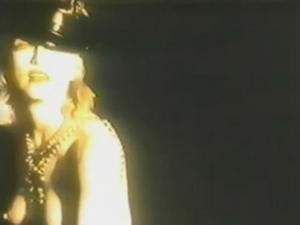 http://img103.imagevenue.com/loc1134/th_791023833_tduid2130_Madonna_EroticaUncensored18_123_1134lo.jpg