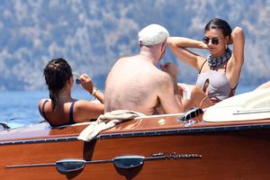 Emily Ratajkowski Wearing Swimsuits on a Boat in Positano, Italy - 6_23_17e6d45ltsil.jpg