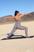 Aria Giovanni - Checkered Yoga 1 -j12hrp2pnb.jpg